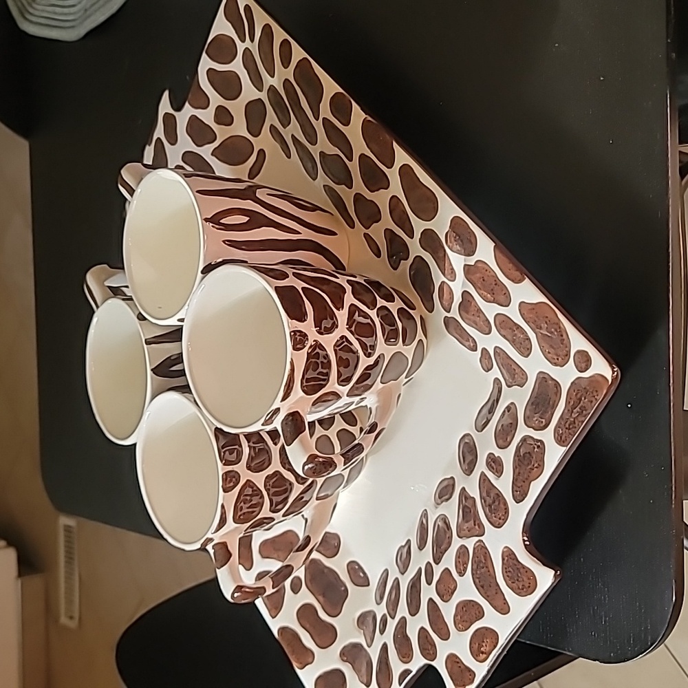 Laurie Gates Mugs and Tray Set